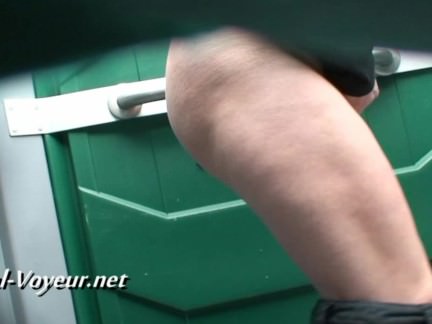 Peeping in the toilet 149-bbc