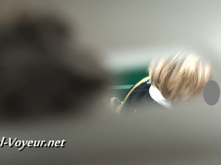 Peeping in the toilet 150-bbc