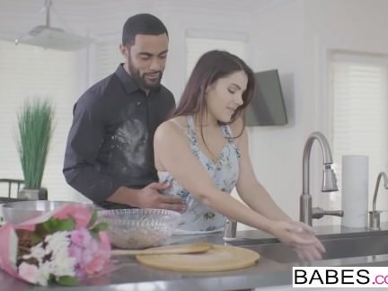 Babes – Valentina Nappi sucks some BBC in the kitchen